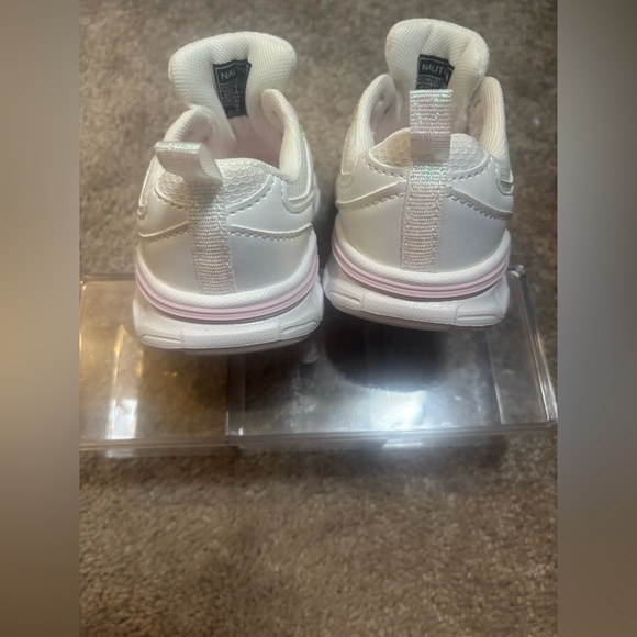 Nautica Kids Cream and Pink Sneakers size 9 - Picture 8 of 10